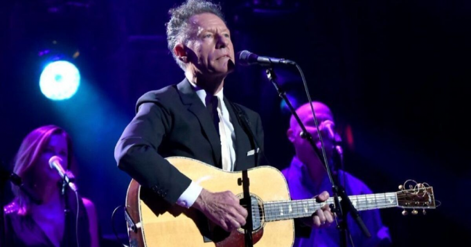 Lyle Lovett & His Acoustic Group at Steven Tanger Center